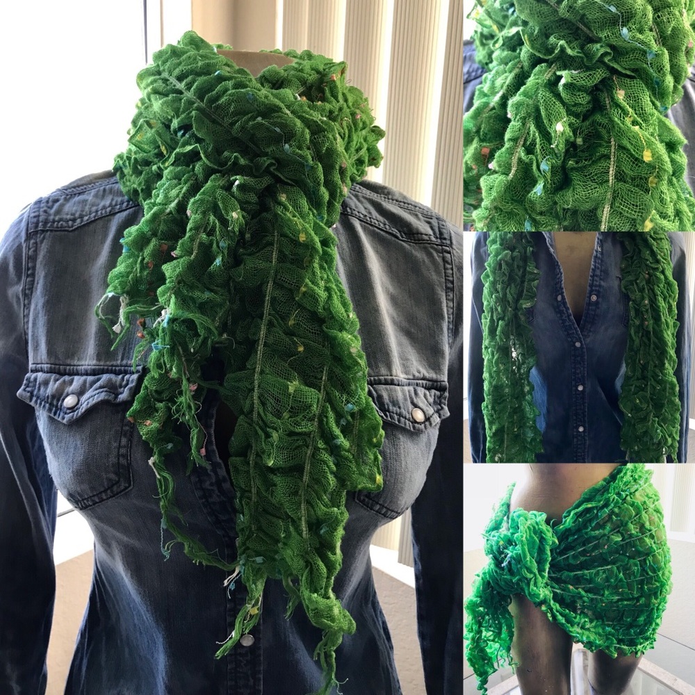 Chic NWOT Green CRINKLE Confetti Rectangular SCARF